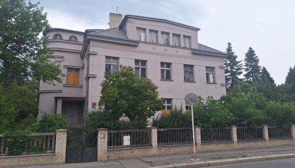 Vila Praha - Strašnice